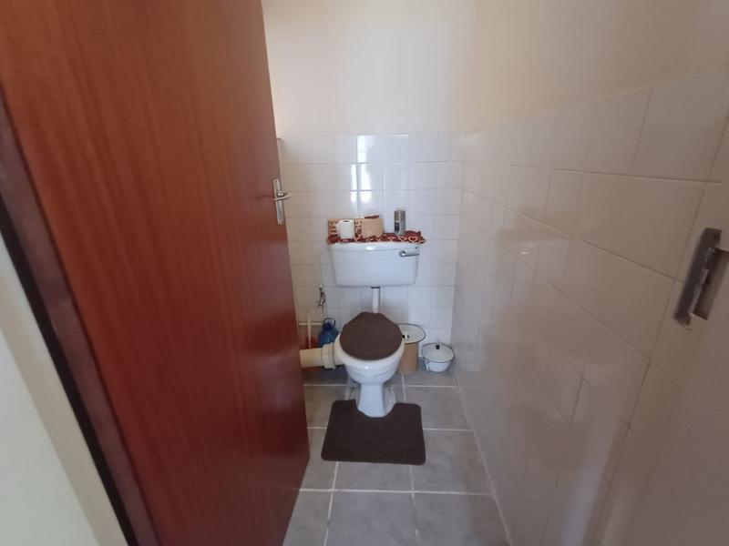 5 Bedroom Property for Sale in Parys Free State